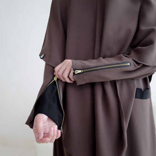 Madina Abaya - Carafe